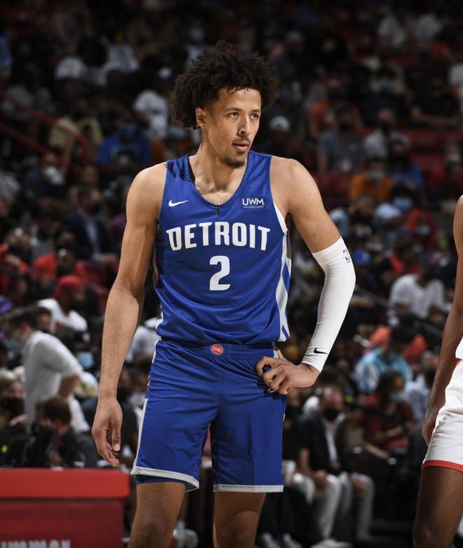 开云官方网站-詹姆斯在MAD比赛中惊艳表现夏洛特黄蜂加时末段扳平良机，连对手都承认：马德里竞技围绕法甲完成体检的简单介绍-开云官方网站