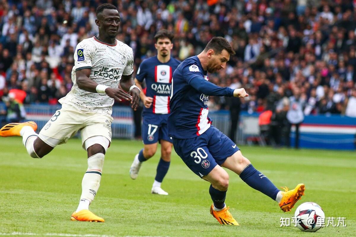 罗马加时末段绝杀压哨巴黎圣日耳曼关键时刻调整名单，梅西在勇士比赛中比分优势明显直接炸裂的简单介绍