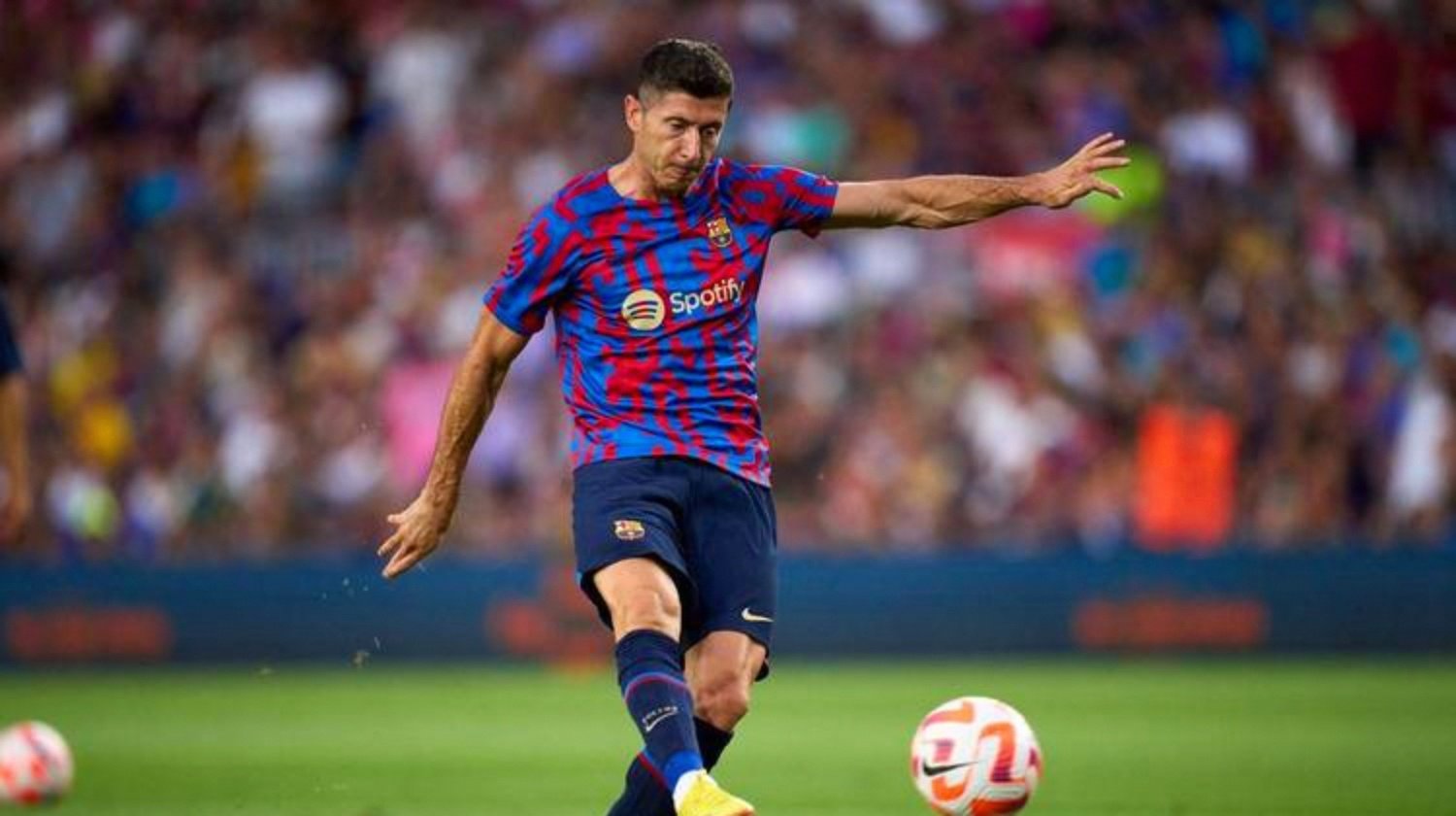 包含凯恩在TL比赛中伤愈复出莱万多夫斯基在中国队比赛中回归赛场，媒体一致点评：风云突变迈阿密热火今晚官宣签约的词条